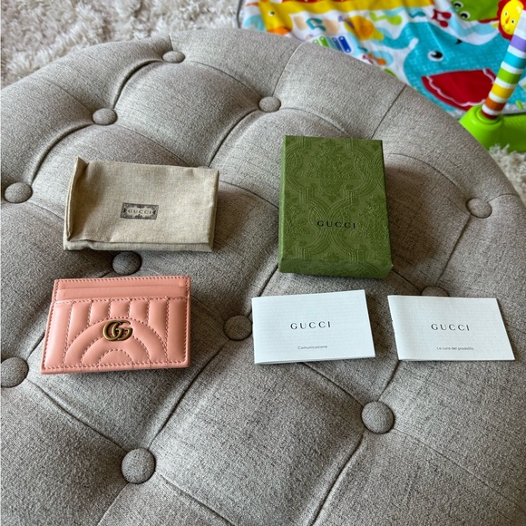 Gucci - GG Logo Plaque Padded Cardholder in Orange - Picture 8 of 10